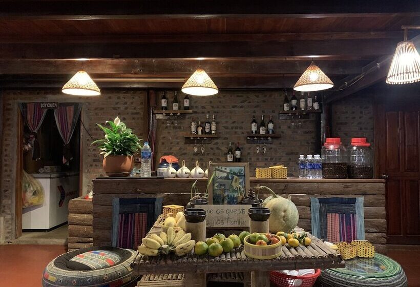 تختخواب و صبحانه Sapa Rosie House Mountain Retreat