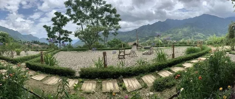 تختخواب و صبحانه Sapa Rosie House  Mountain Retreat
