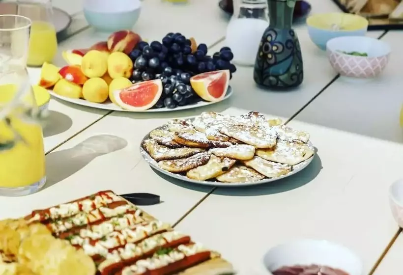 تختخواب و صبحانه Villa Aura Loutraki