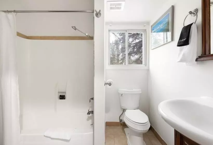 Bighorn By Avantstay Spacious Ski Cabin W/ Sprawling Porch, Views & Hot Tub!
