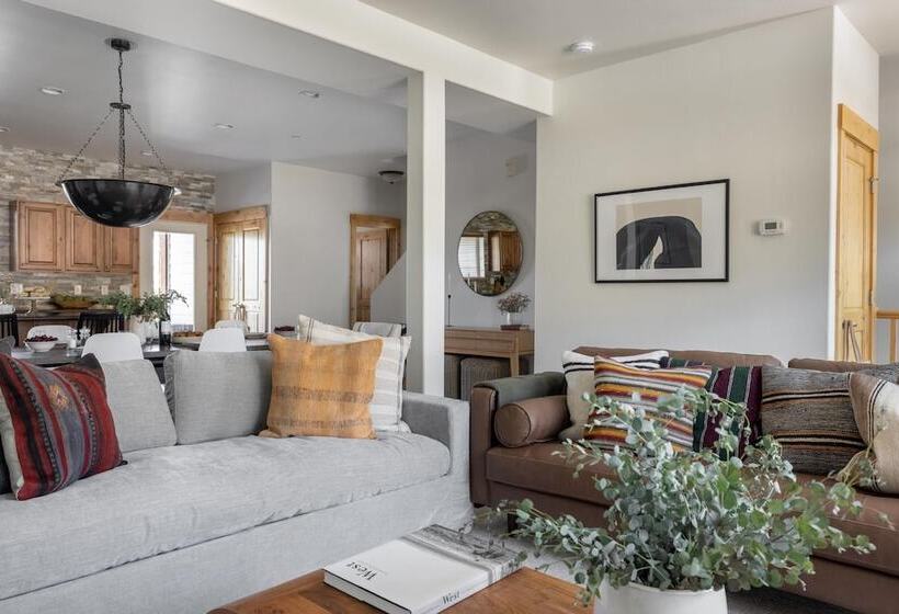 Douglas By Avantstay Charming Townhouse Mins From Deer Valley Resort