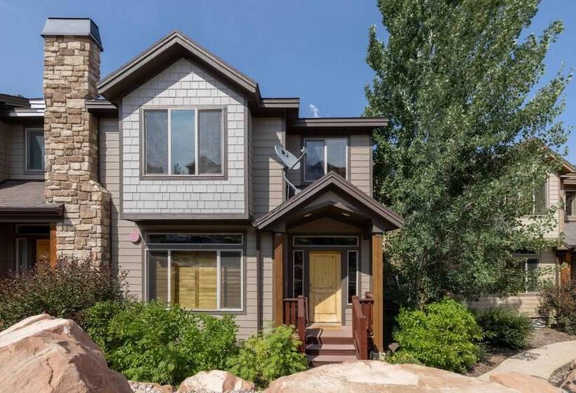 Douglas By Avantstay Charming Townhouse Mins From Deer Valley Resort
