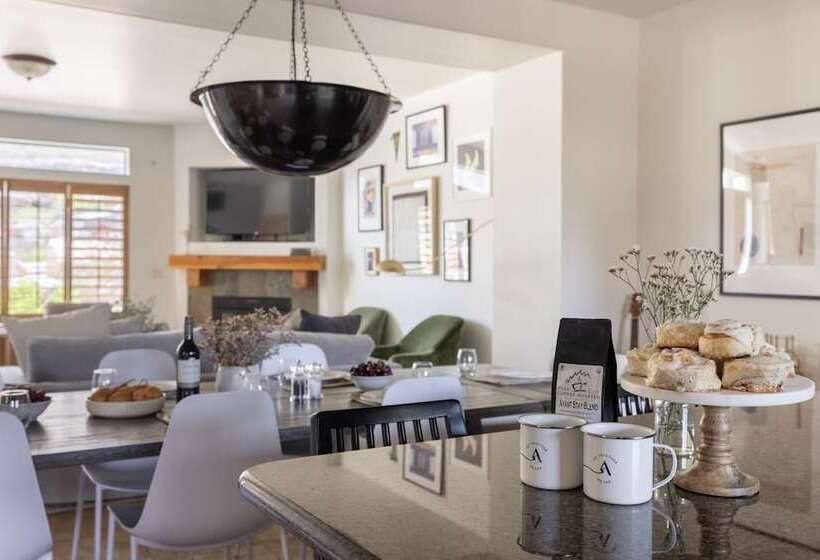 Douglas By Avantstay Charming Townhouse Mins From Deer Valley Resort