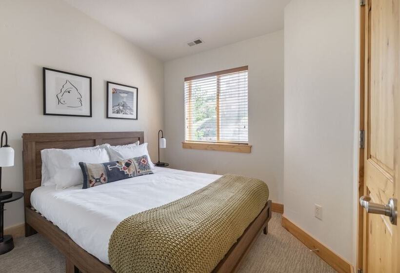 Douglas By Avantstay Charming Townhouse Mins From Deer Valley Resort