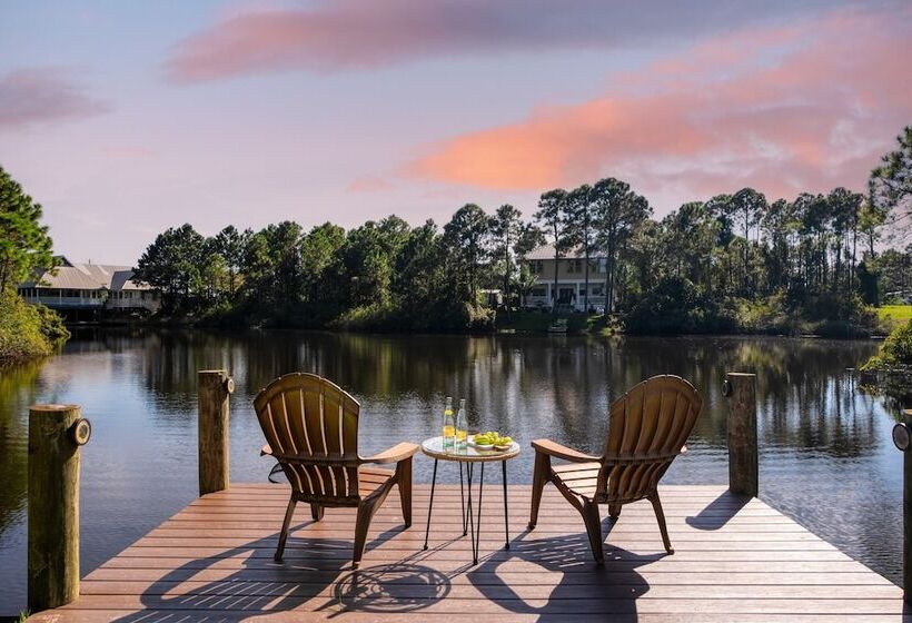 Edgewater By Avantstay Gorgeous Character Lakefront Home W/ Private Dock