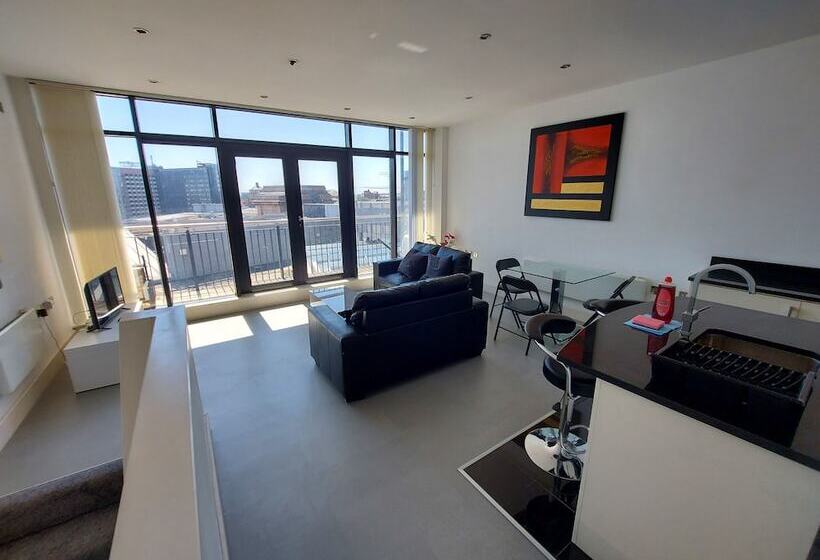 Feel At Home Nottingham