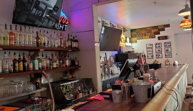 فندق Creekside Lodge And Cabins