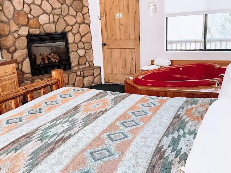 Hotelli Creekside Lodge And Cabins