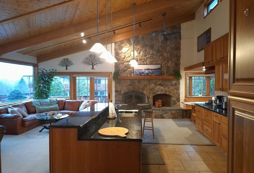 Отель The Devlin