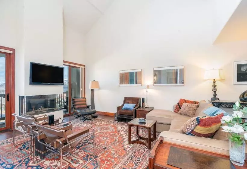 Lorian 8 By Avantstay Relaxing Home Close To Slopes & Hiking Trails