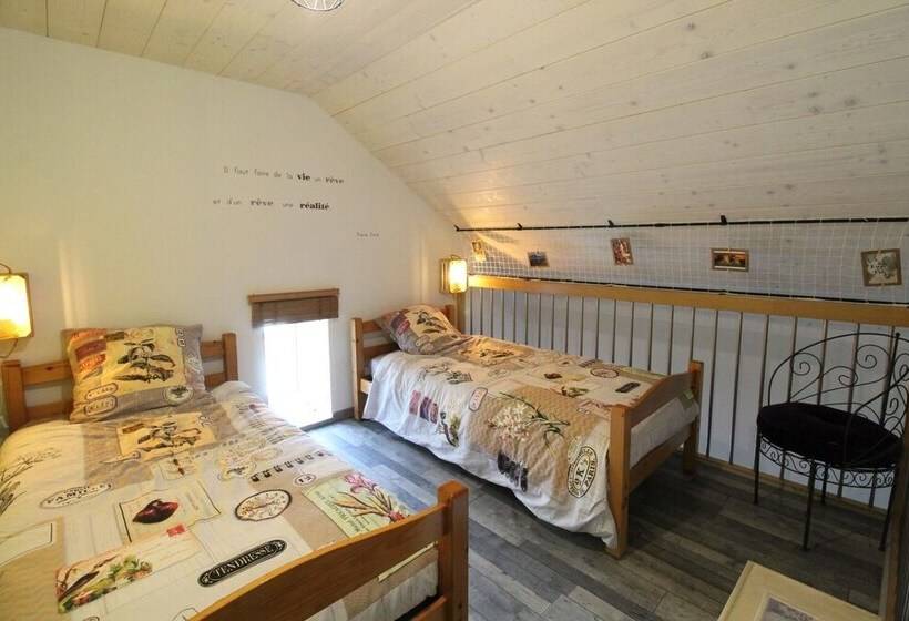 פנסיון Au Tour Des Sens