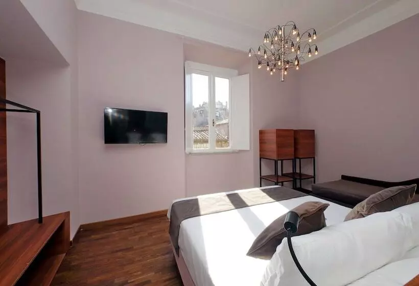 پانسیون Youroom  Coppelle