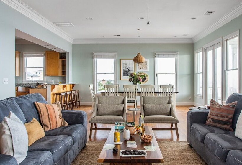 Poseidon By Avantstay On The Beach! Two Ocean Facing Balconies & Hot Tub