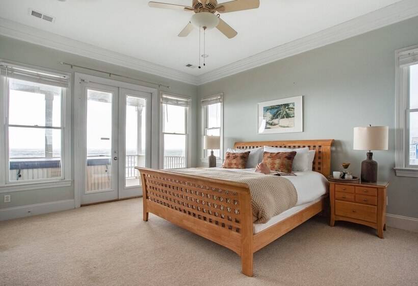 Poseidon By Avantstay On The Beach! Two Ocean Facing Balconies & Hot Tub