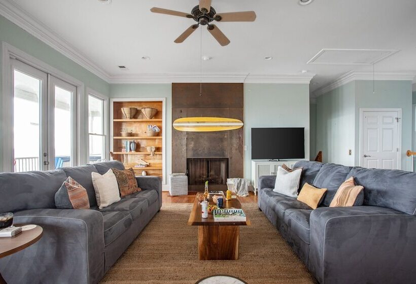 Poseidon By Avantstay On The Beach! Two Ocean Facing Balconies & Hot Tub