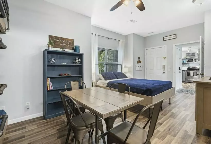 Residenssi Blue Oak Hideaway   A Kids Paradise