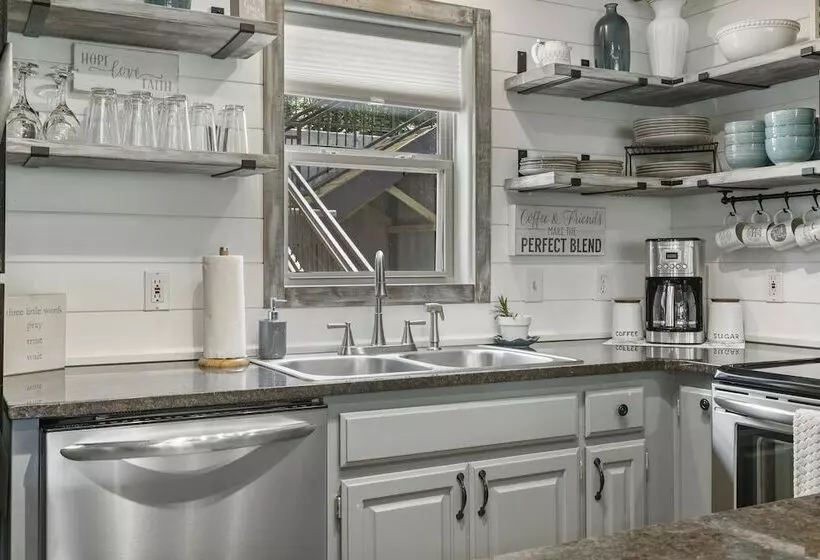 Residenssi Blue Oak Hideaway   A Kids Paradise