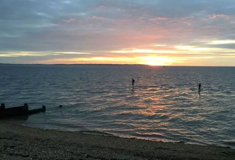 ベッドアンドブレックファースト The Seaview Snug