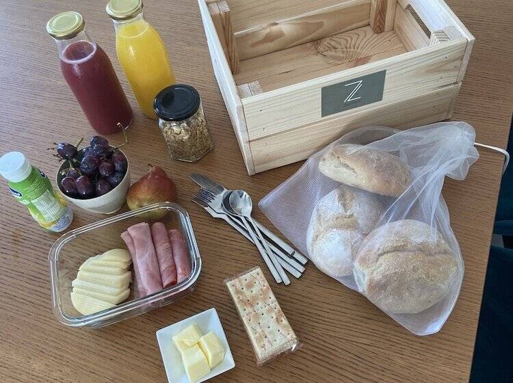 민박 Zambujal Suites