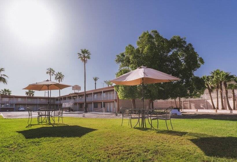 El Camino Hotel & Suites