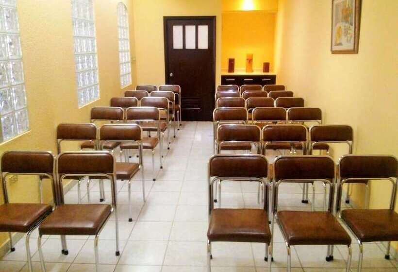 El Camino Hotel & Suites