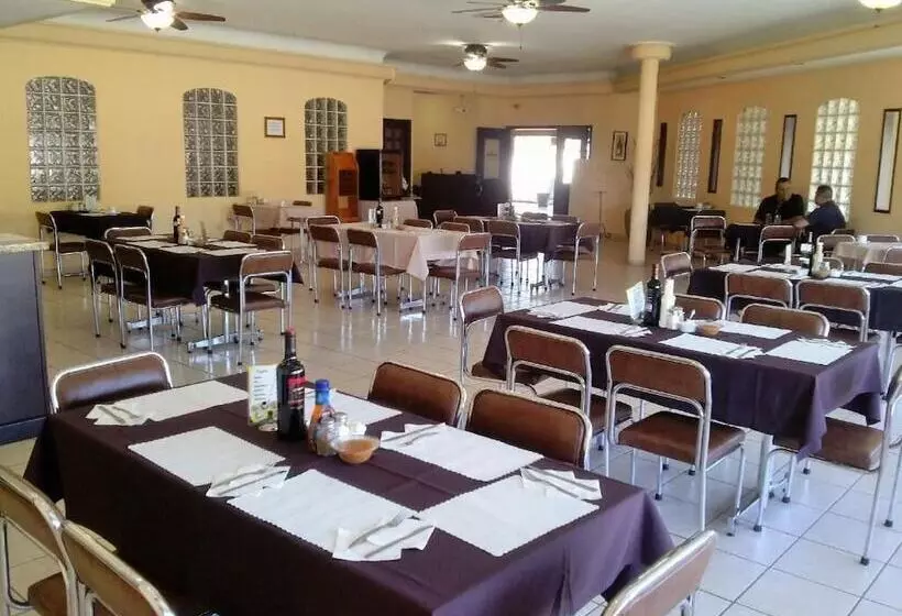 El Camino Hotel & Suites