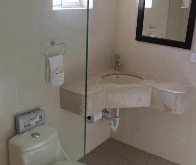 El Camino Hotel & Suites