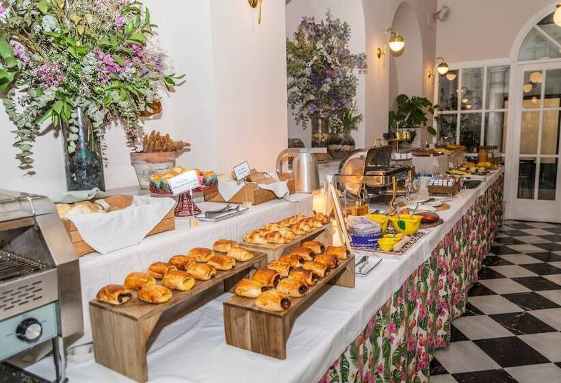 هتل Apartamentos Boutique Vida