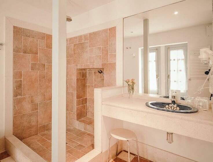 هتل Apartamentos Boutique Vida