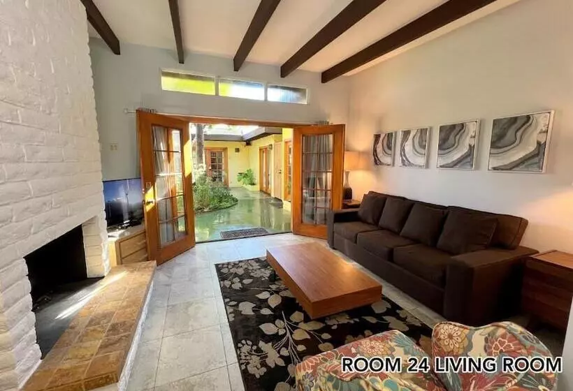 هتل Atrium Palm Springs   Gay Men S Resort