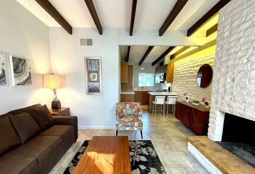هتل Atrium Palm Springs   Gay Men S Resort