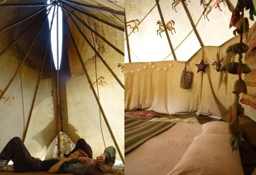 Hotelli Eco Project Tipi At Permaculture Land