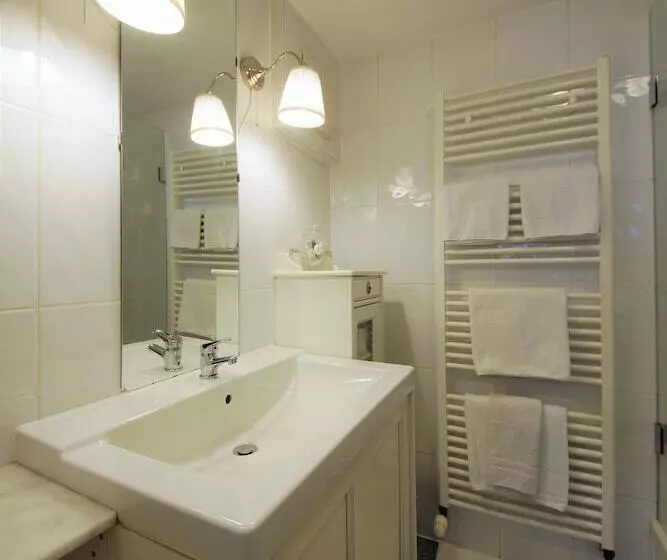 Liebezeit   Ehemals Hotel Dillenburg