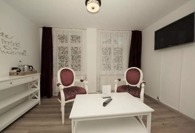 Liebezeit   Ehemals Hotel Dillenburg