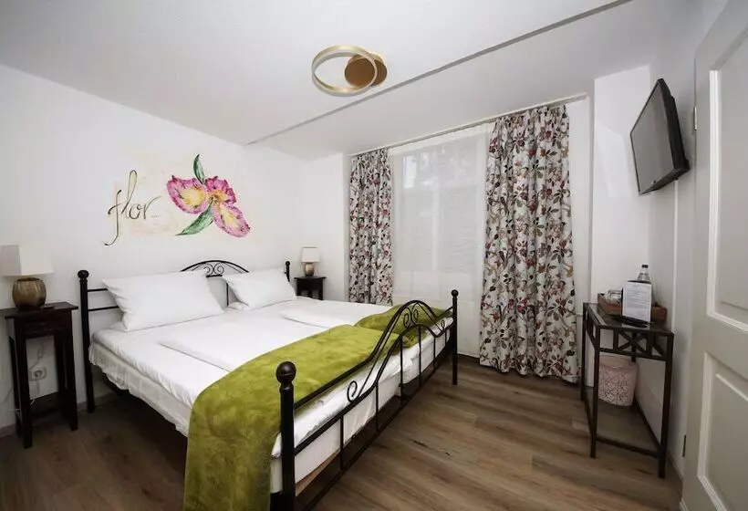 Liebezeit   Ehemals Hotel Dillenburg