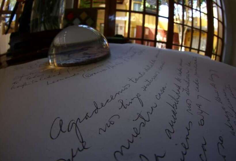 فندق Puerto De Vega