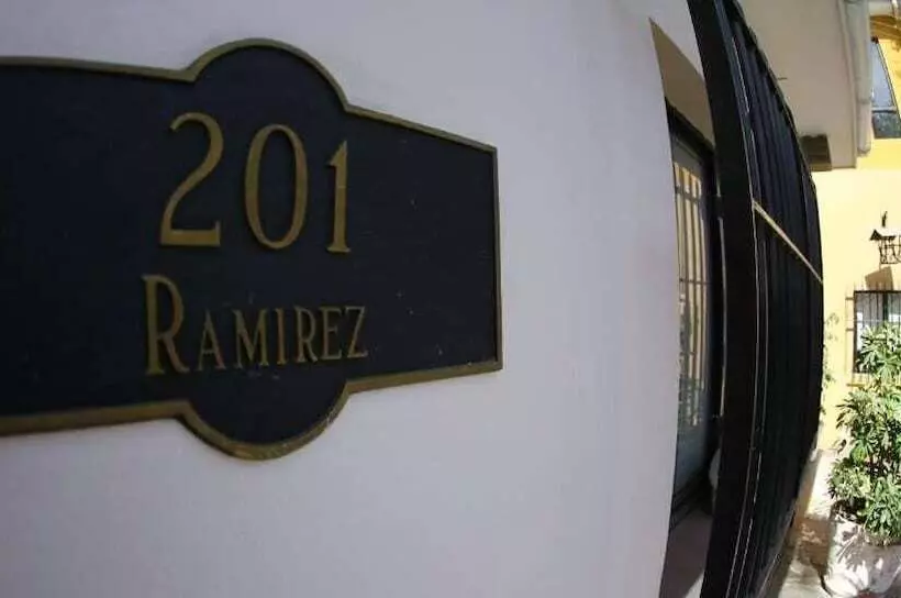 Hotelli Puerto De Vega