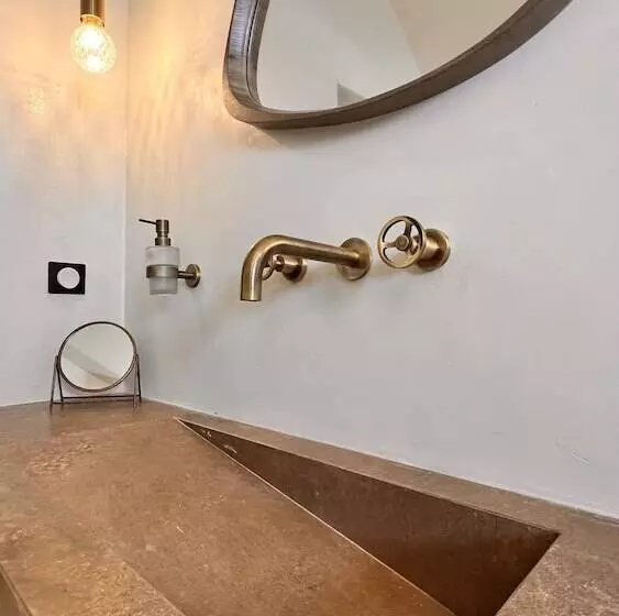 Lf Suites & Villas