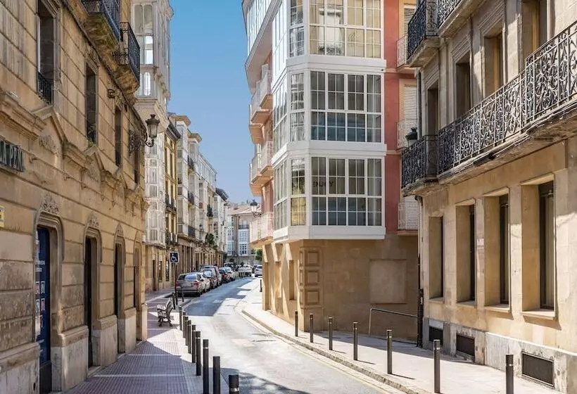 Limehome Haro Calle De La Vega