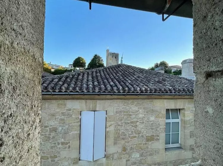 Majatalo Maison De La Tour