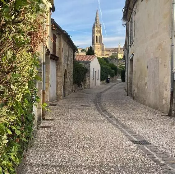 Majatalo Maison De La Tour