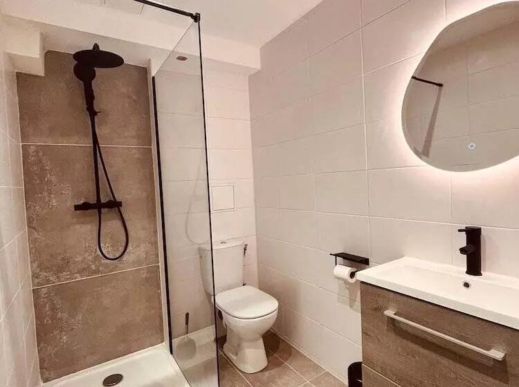 Majatalo Maison De La Tour