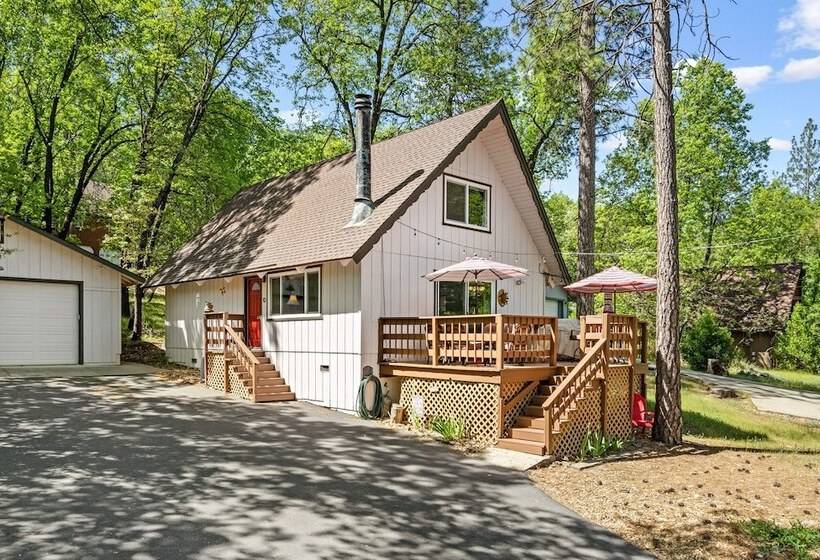 Sunshine Cabin Relaxation Awaits When You Visit The Sunshine Cabin. After A Day Exploring Nearby M