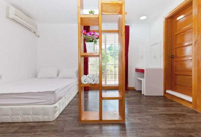 Goseong Haemaji Pension