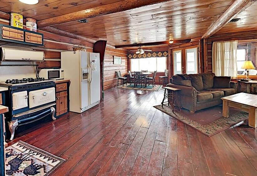 Grand Pines Cabin Number 2