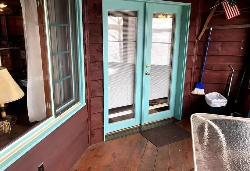 Grand Pines Cabin Number 2