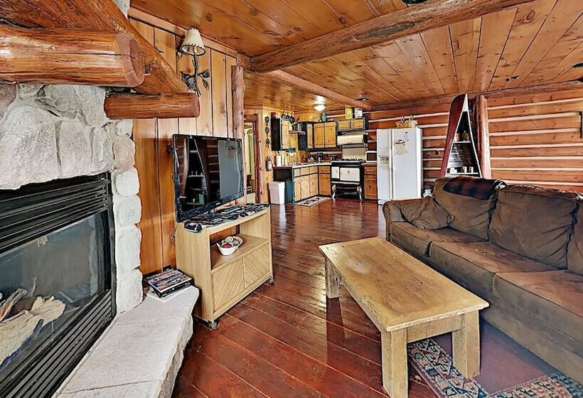 Grand Pines Cabin Number 2