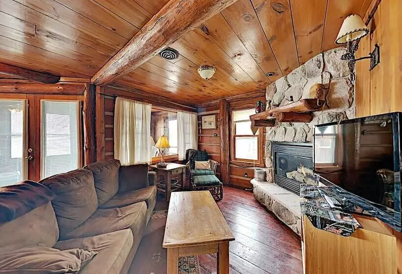 Grand Pines Cabin Number 2