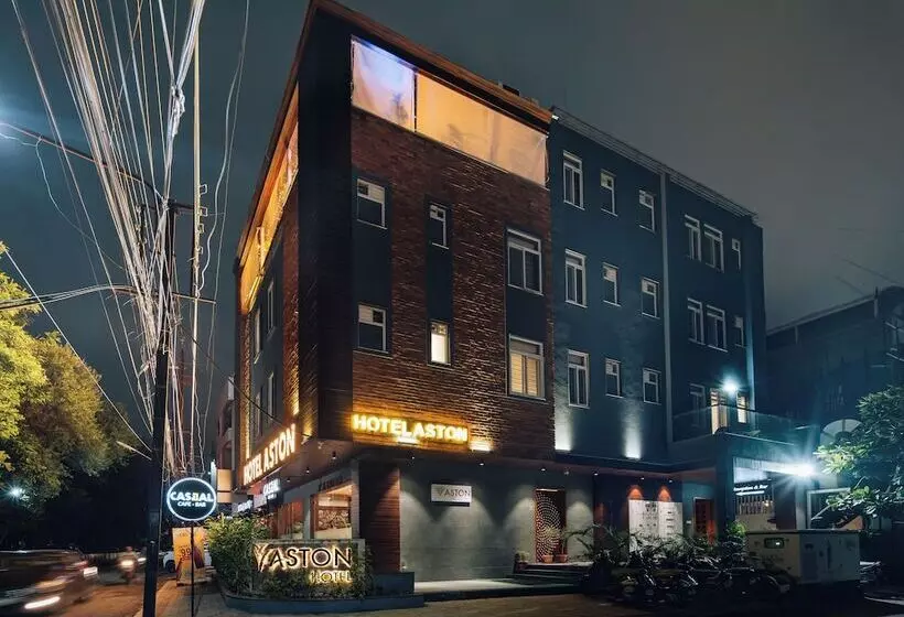 Hotel Aston