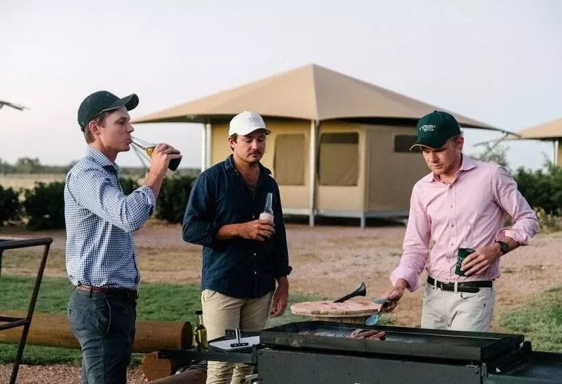 Hotelli Mitchell Grass Retreat